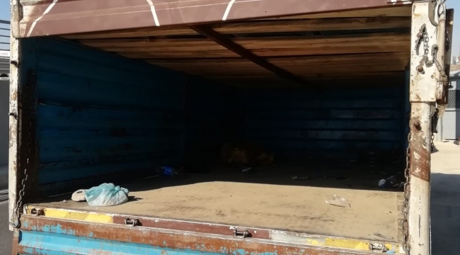 Riha | 64 koçberên di barhilgiran de vesartî bûn hatin desteserkirin