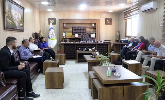 Sandeke Belçîkî li Reqayê bi berpirsên Rêveberiya Xweser re civiya