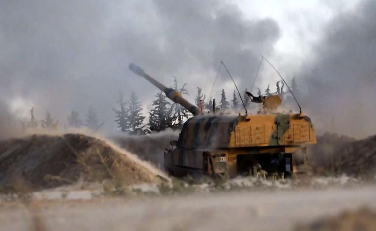 SOHR: Artêsa Tirk baregehên rejîma Sûriyê topbaran kir