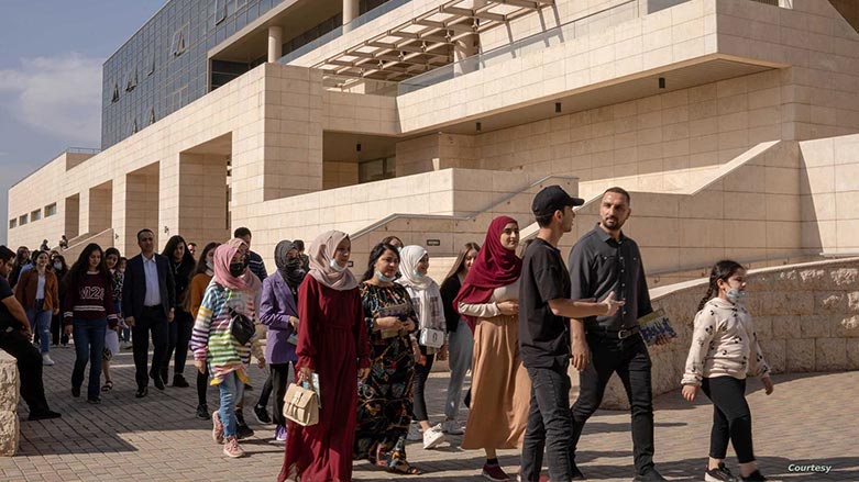 New York Times: Heta niha 109 xwendekarên Afxanî ji bo perwerdehiyê gihîstine Silêmaniyê