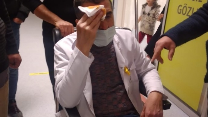 Li Farqînê kesekî êrîsî xebatkarê tenduristiyê Cengîz Dogrû kir