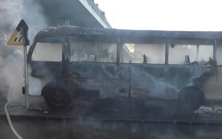 DAISê êrîsî karwaneke hêzên Sûriyê kir: Gelek kustî û birîndar hene