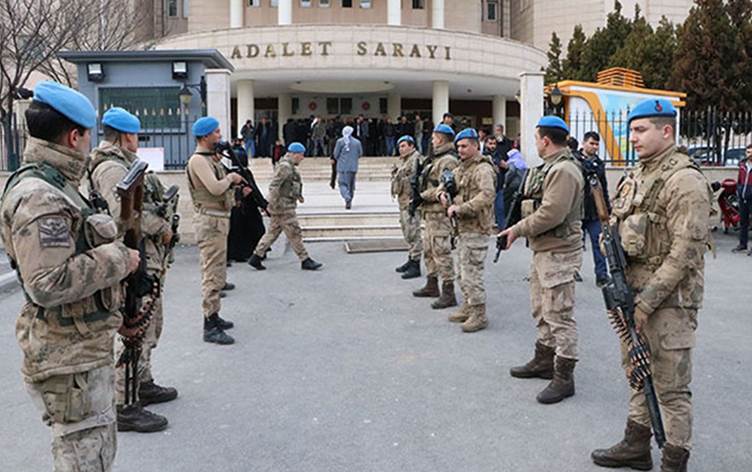 Zarokên emirê ISID ê yê berê yê Mûsilê li Rihayê hatin girtin