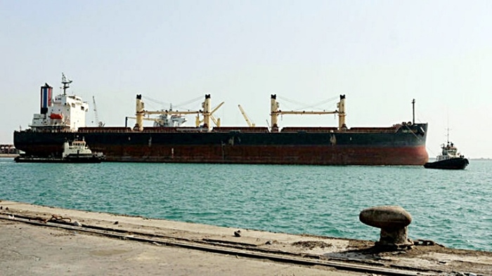 Hûsiyan dest danî ser kestiya Îmaratê: Hevpeymaniya Erebî gefa bikaranîna hêzê xwar!