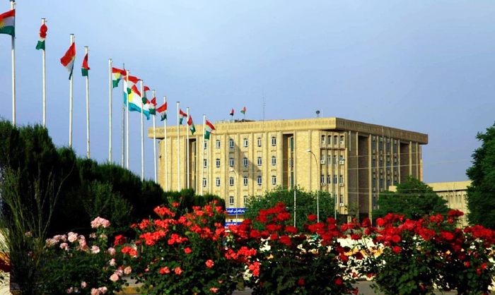 Parlamentoya Kurdistanê: Hikûmeta federal bi tena xwe nikare samanên sirûstî birêve bibe