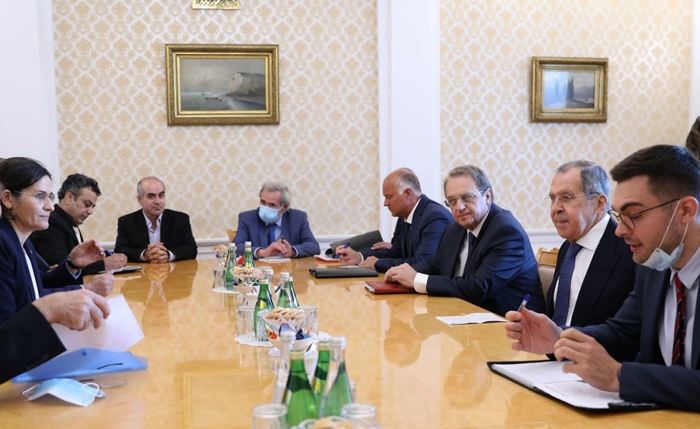 Sanda MSDê ya bi seroktiya Îlham Ehmed wê li Moskowê bi Lavrov re bicive