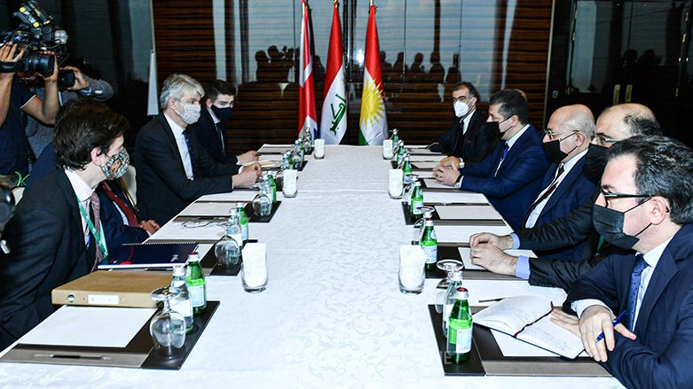 Serokwezîr Barzanî li Behreynê bi Sêwirmendê Asayîsa Nistimanî ya Brîtanya re civiya