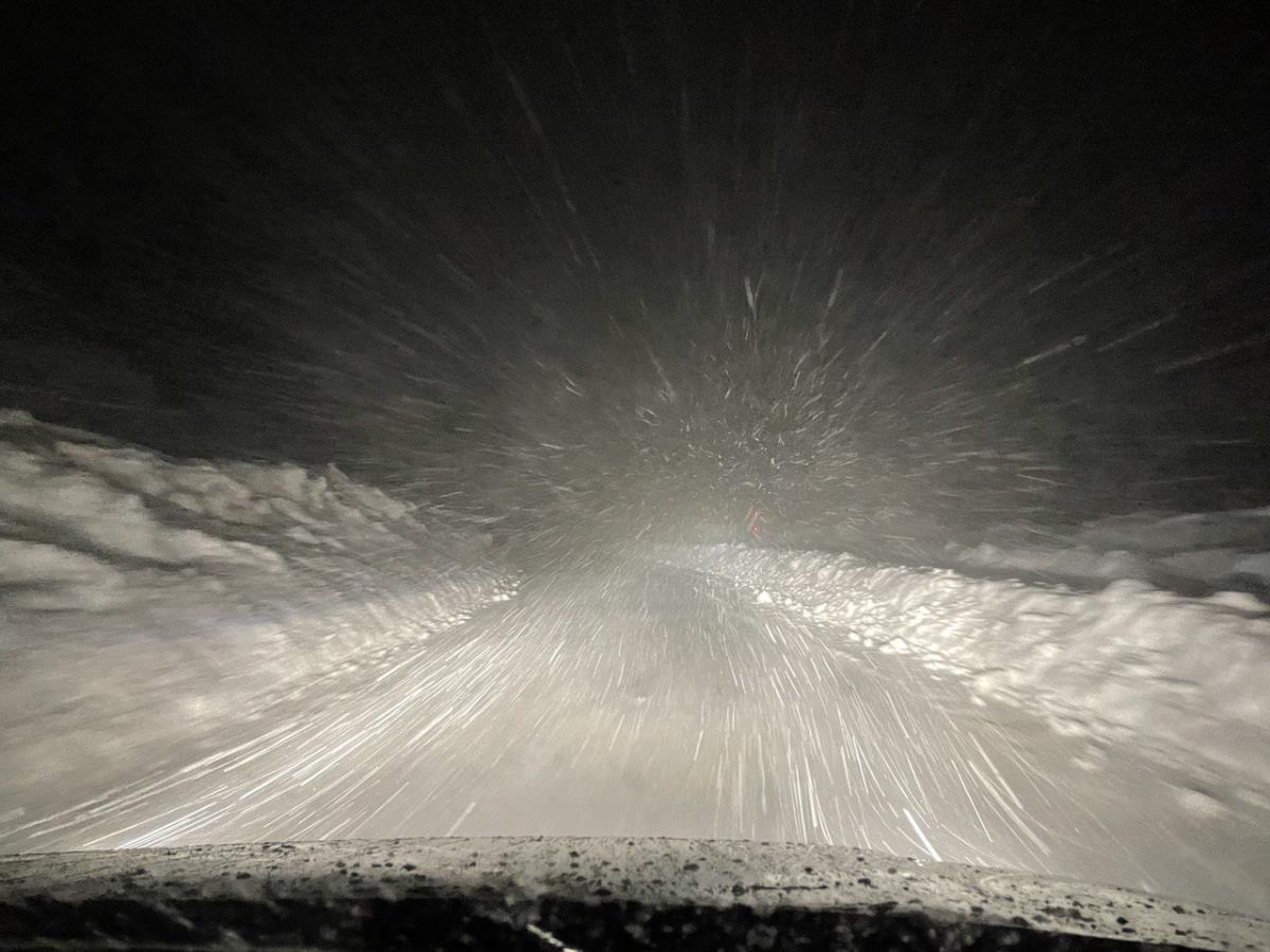 Li rêya bajarê Ezirganê û Yedîsûyê berf û bamist heye