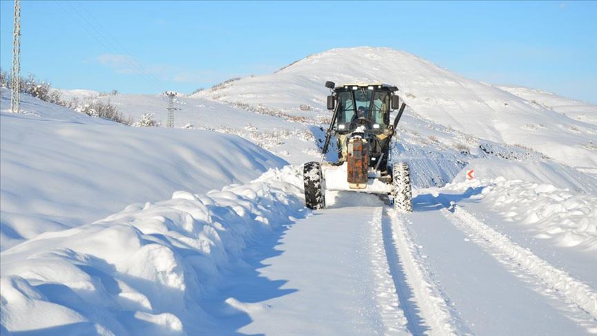 Ji bo 7 bajarên Bakurê Kurdistanê hisyariya barîna berfa zêde û seqemê hat dayîn