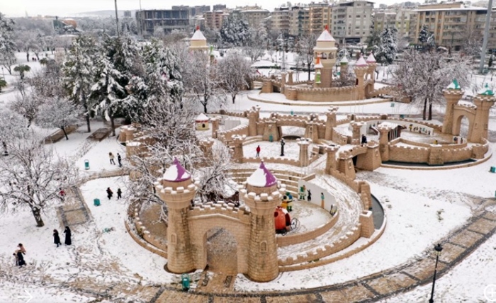 Dîlok | Berfê çûnûhatin asteng kir, seferên asmanî hatin betalkirin
