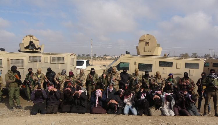 Hêzên Kurd li herêma serweriya rejîma Sûriyê 27 DAISî desteser kirin