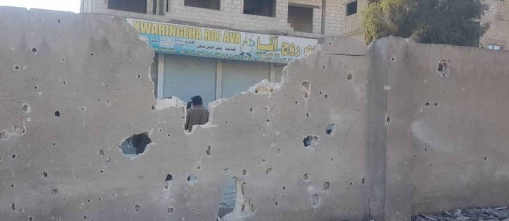 Artêsa Tirkiyê Kobanî û çend gundên wê topbaran kir