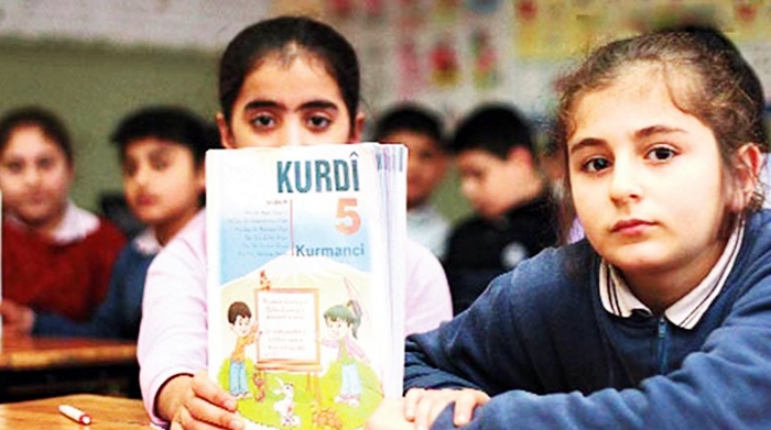 Wezîrê Perwerdeya Tirkiyê hejmara xwendekarên dersên kurdî hilbijartine eskere kir