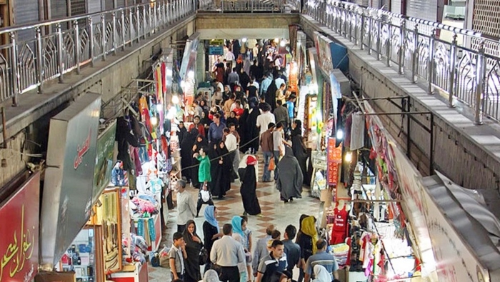 Esnafên bazara Reza ya Meshedê salvegera rejîma Îranê protesto kirin