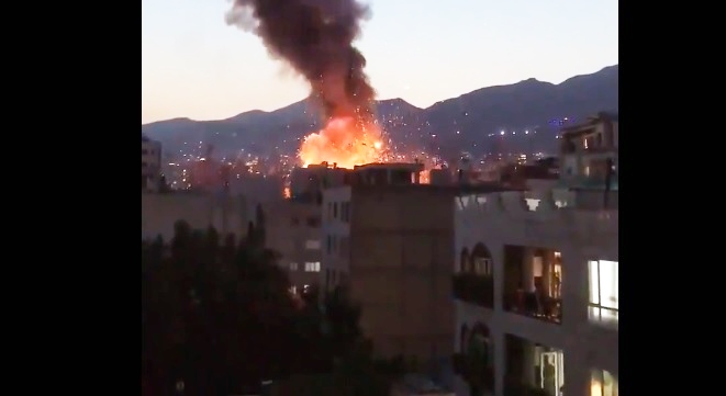 ÎRAN I Ji ber teqînê avahîyek hilwesiya: 9 kes mirin, 9 jî birîndar bûn