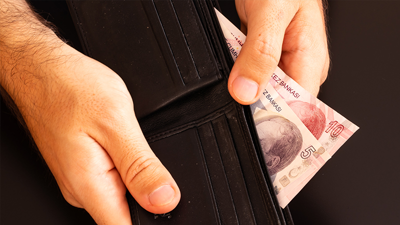 Tirkiye | Sînorê hejariyê bû 10 hezar û 939 lîreyê Tirkî