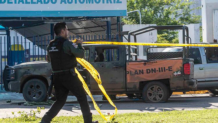 Çekdaran avêtin ser civîna li malê û 9 kesan kustin