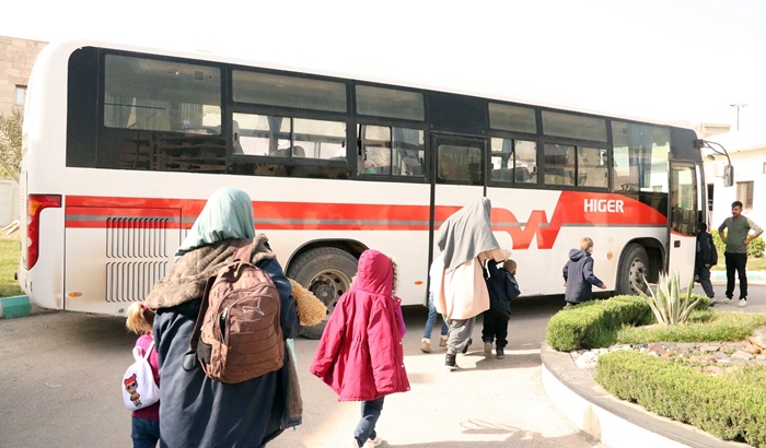 Almanyayê hejmarek jin û zarokên DAISê ji Rêveberiya Rojava wergirt