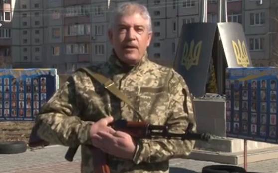 Balyozê Rûmetê yê Ukraynayê yê li Hewlêrê li hember Rûsyayê çek hilgirt