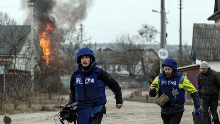 PEC: Di serê Ukrayna de 6 rojnamevan hatin kustin, 2 jî hatine revandin