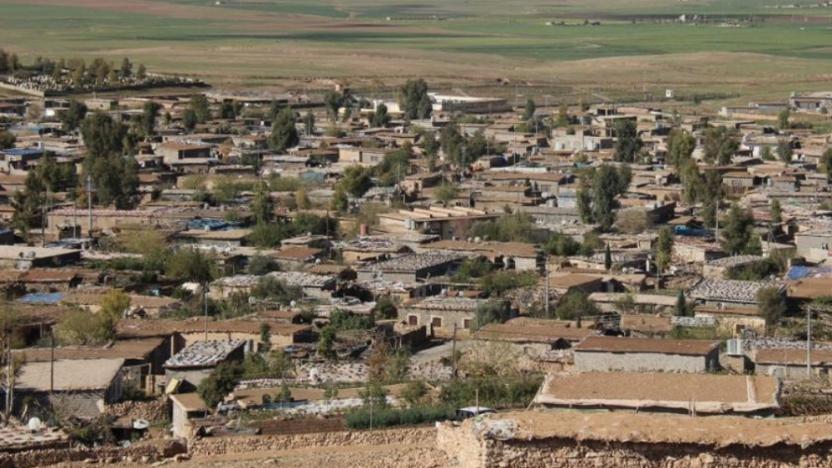 Terorîstên DAISê ji gundekî Mexmûrê hatin qewirandin