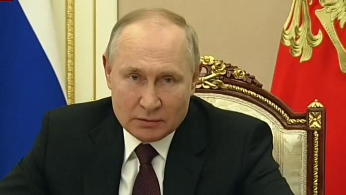 Pûtîn bang li artêsa Ûkrayna kir ku li dijî hikûmetê darbeya leskerî bike