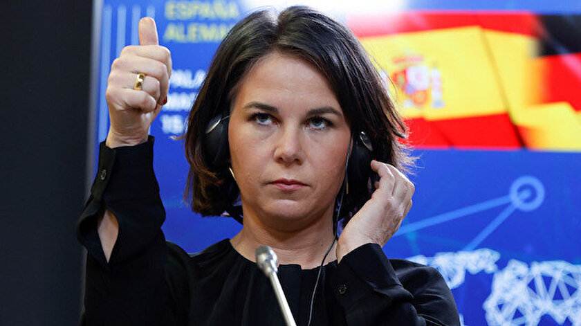 Almanya gelek dîplomatên Rûsya ji welatê xwe derdixe