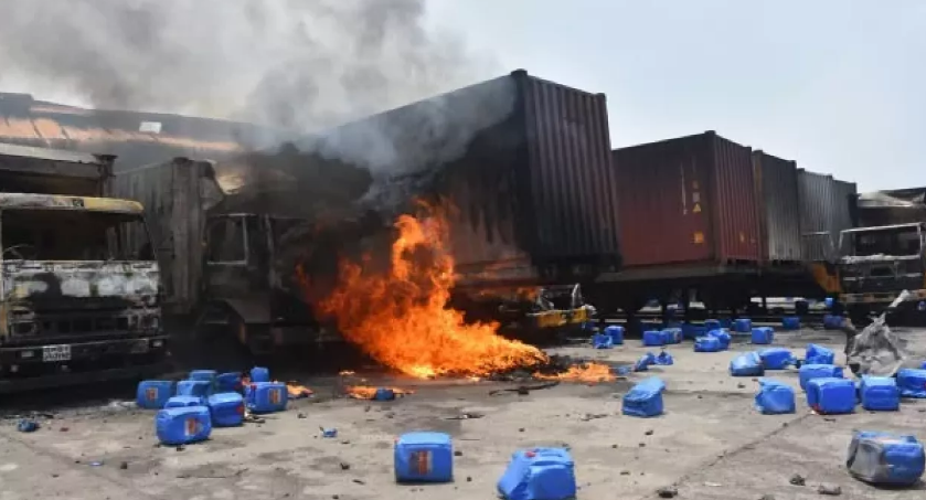 Li Bangladesê, depoya alavên kîmyewî teqiya: 49 kes bûn qurbanî