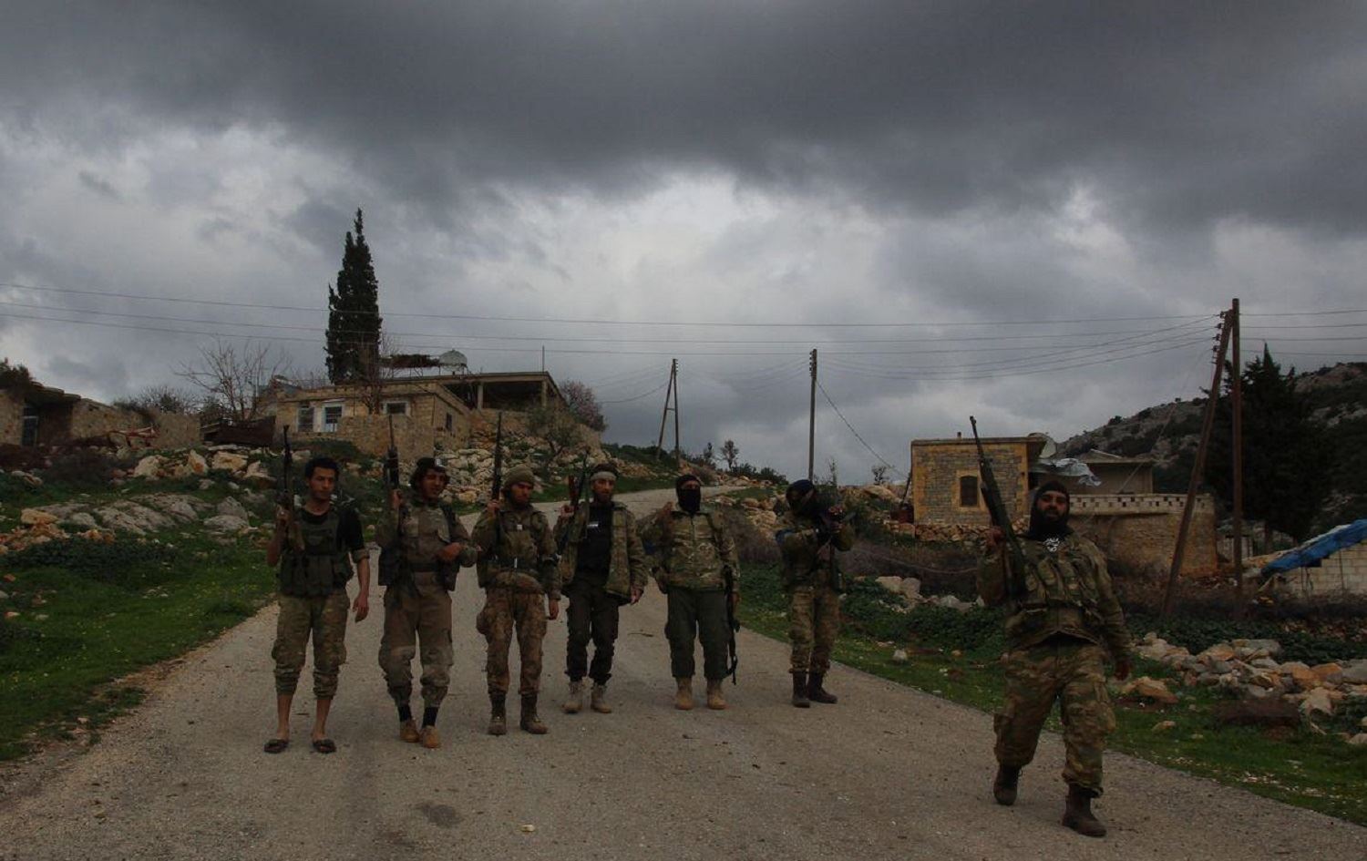 Artêsa Tirkiyê û çekdarên giredayî wê du welatî ji Efrînê revandin