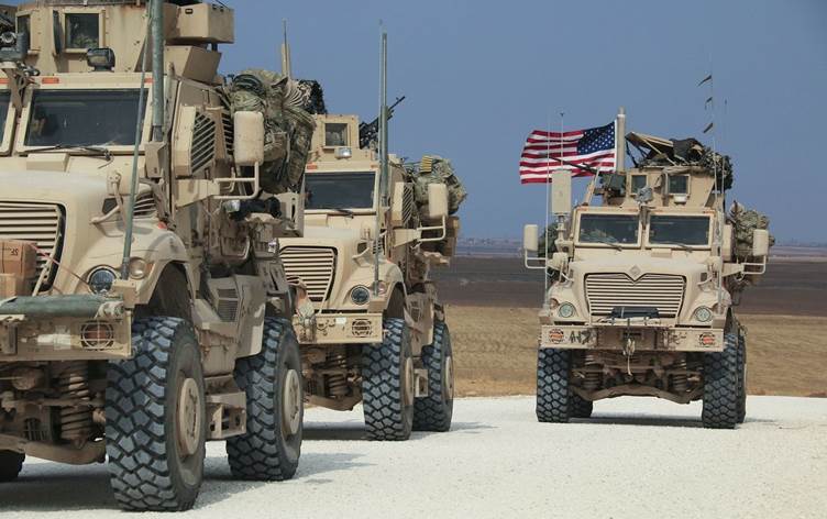 Karwaneke leskerî ya Amerîkayê derbasî binkeya Tirkî ya li Ezazê bû