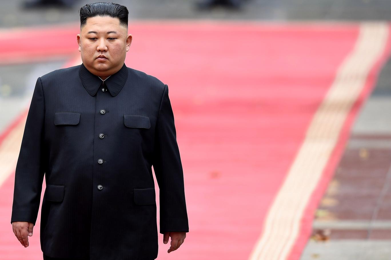 Kim Jong-un soza lezkirina bernameya çekên kîmyewî da