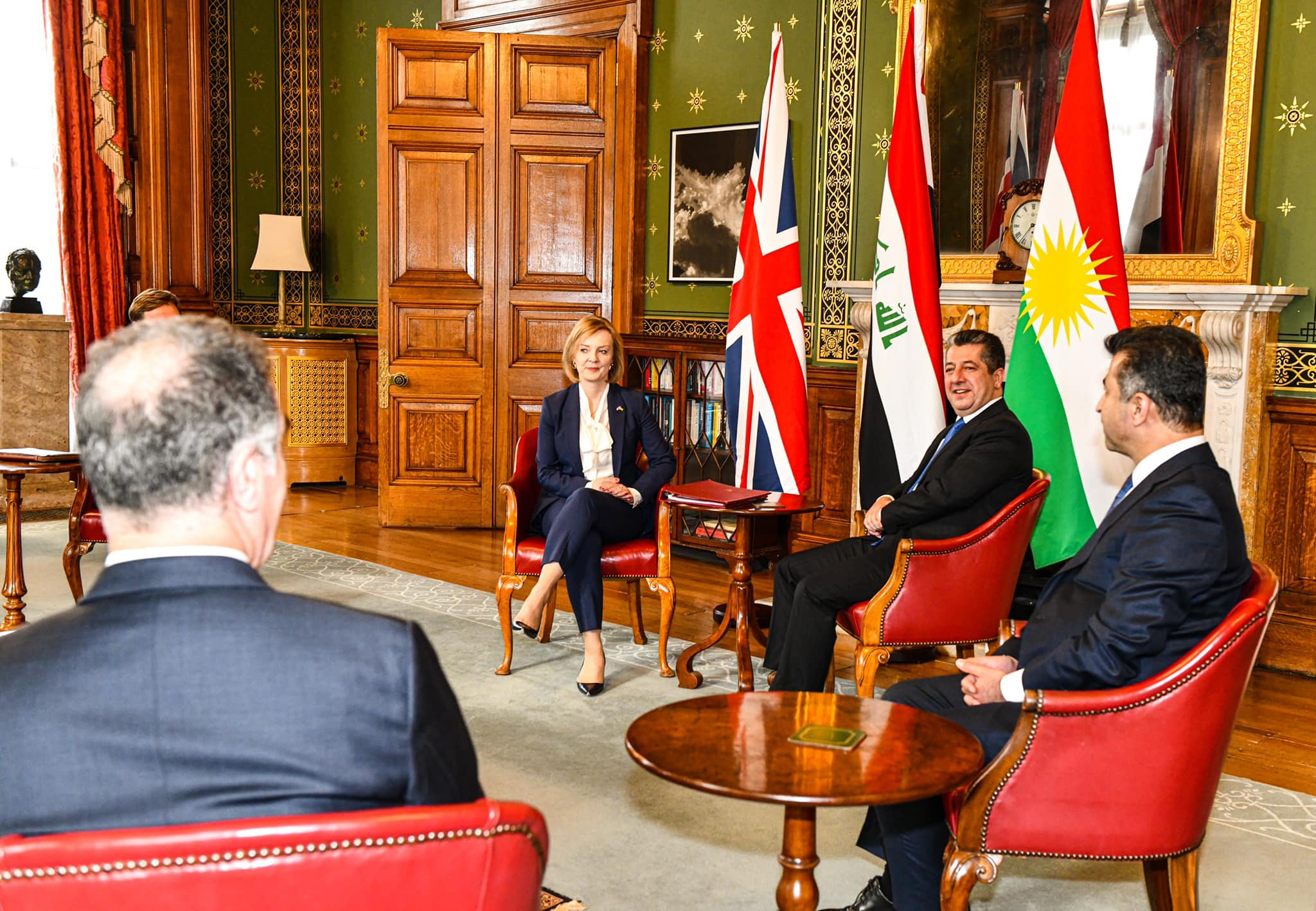 Serokwezîrê Herêma Kurdistanê bi Wezîra Karên Derve ya Brîtanyayê re civiya