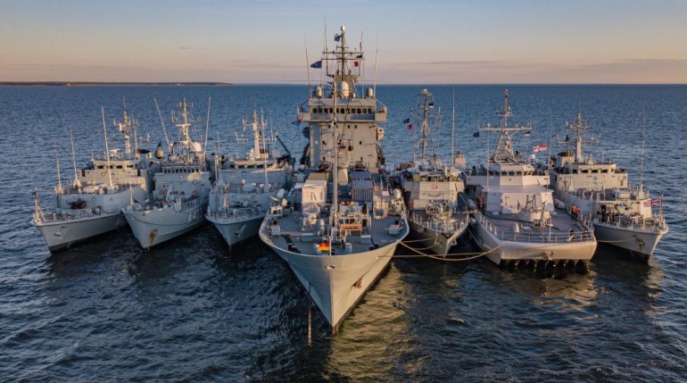 Kestiyên NATOyê li Behra Baltikê perwerdehiyê dibînin