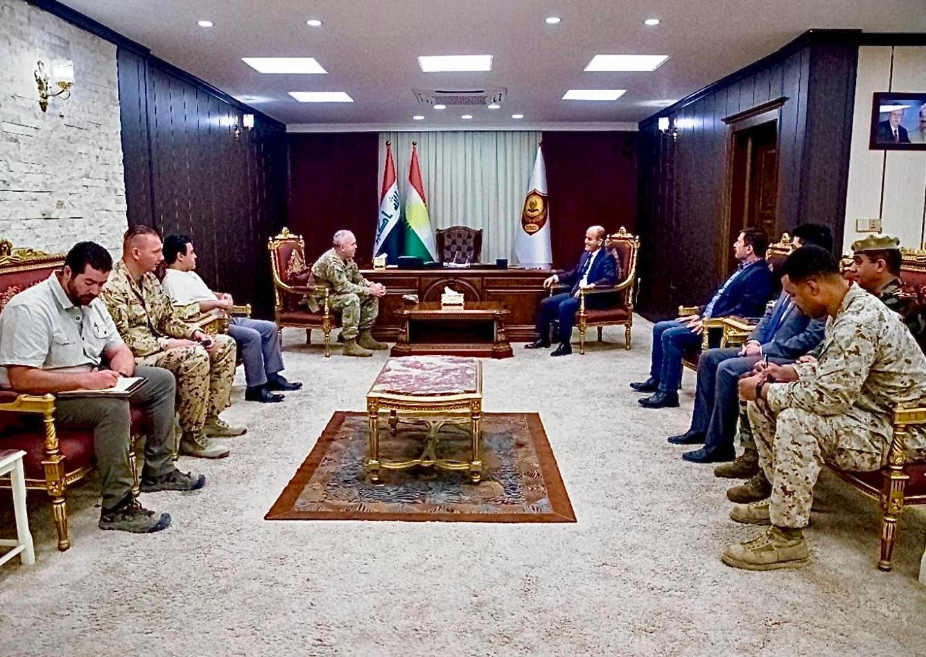 Wezîrê Pêsmerge bi Cîgirê Rêveberê Sêwirmendên Hevpeymanan re civiya