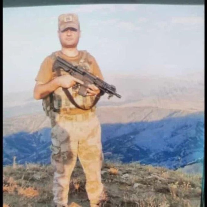 Di teqîna teqemeniya destçêkirî de leskerekî can da