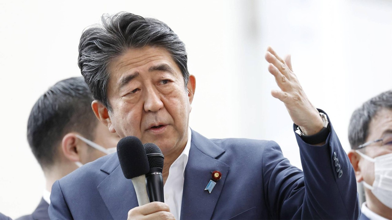 Serokwezîrê berê yê Japonyayê Shinzo Abe hat kustin