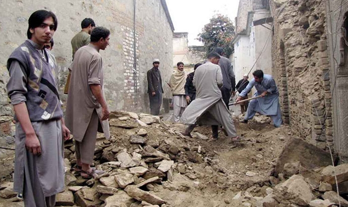 Afganistan | Bîlançoya karesata erdhejê giran dibe: 920 mirin, 610 birîndar...