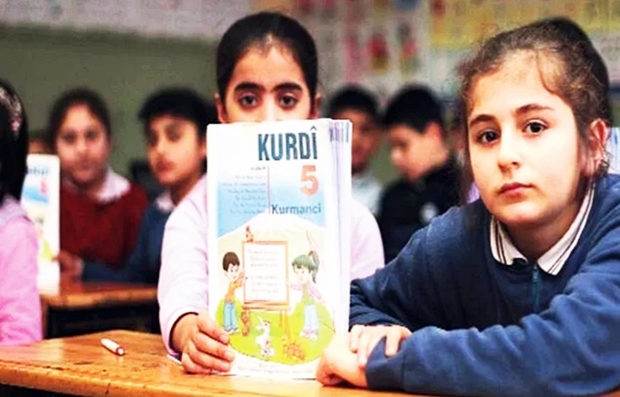 Ji nav 20.000 mamosteyên bên tayînkirin kontenjana kurdî 3 kes in