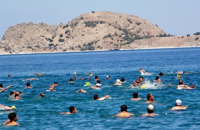 Cara ewil ji bo nasandina Gola Wanê Festîvala Avjeniyê ya Deryaya Wanê tê lidarxistin