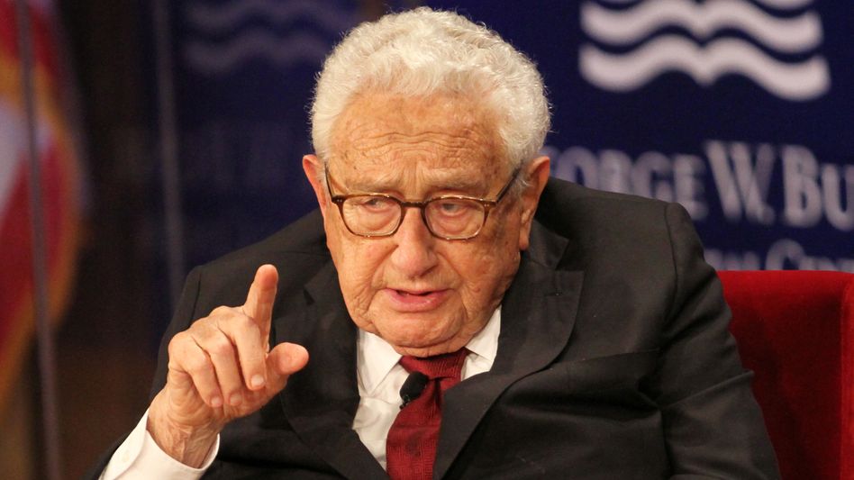 Henry Kissinger 3 senaryoyên pêsbînîkirî ji bo bidawîbûna serê Ukraynayê eskere kir