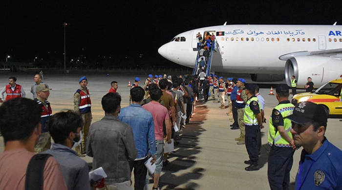 277 koçberên Afganî ji ser Meletiyê hatin vegerandin