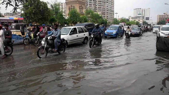Piraniya wan zarok û jin herî kêm 77 kes bi lehiyê mirin
