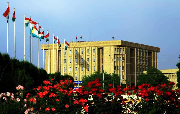 Wezîrê Perwerdê û sandeyeke wezaretê îro serdana Parlamentoyê dikin