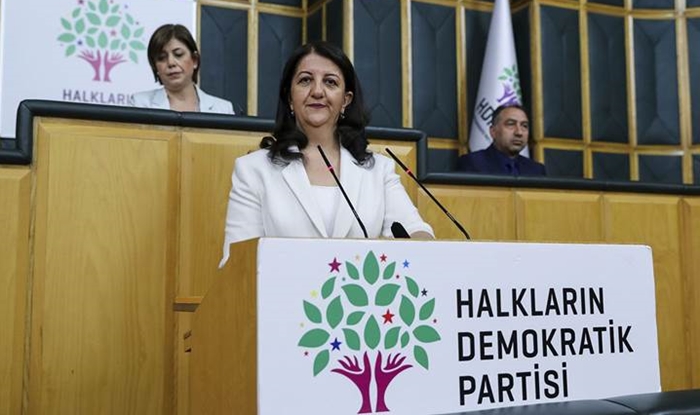 Buldan: Ji Rojava çîroka Ukrayna dernakeve!