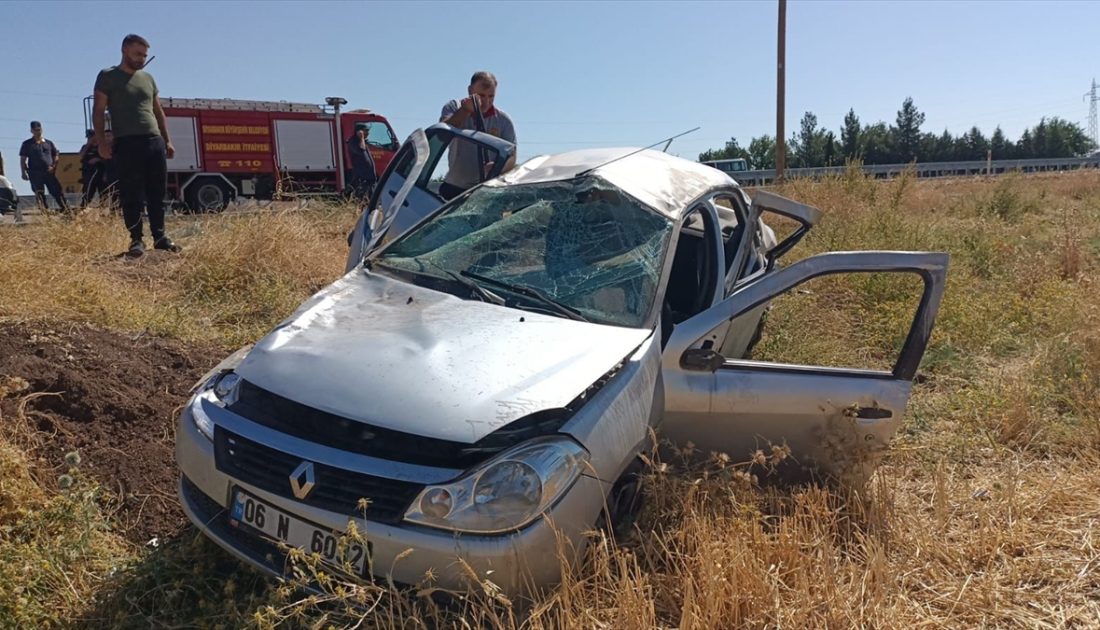 Li ser rêya Erxeniyê otomobîlekî wergeriya û 7 kes birîndar bûn