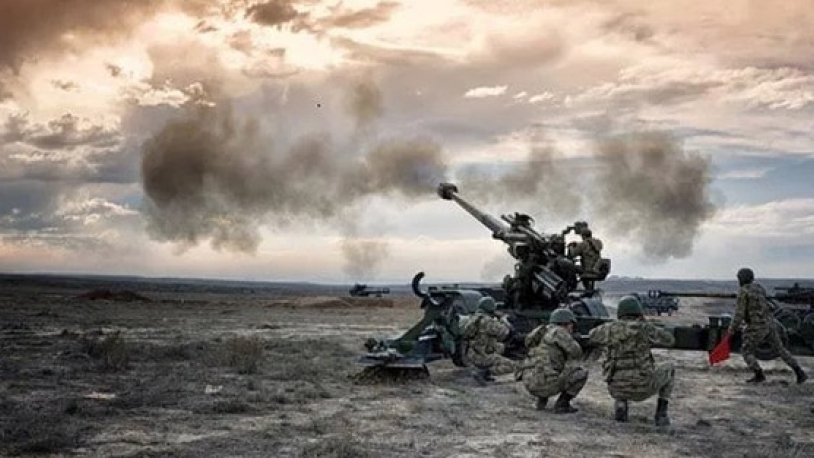 Artêsa Tirkiyê binkeyeke hêzên rejîma Sûriyê topbaran kir: 2 serbazên Sûrî birîndar bûn