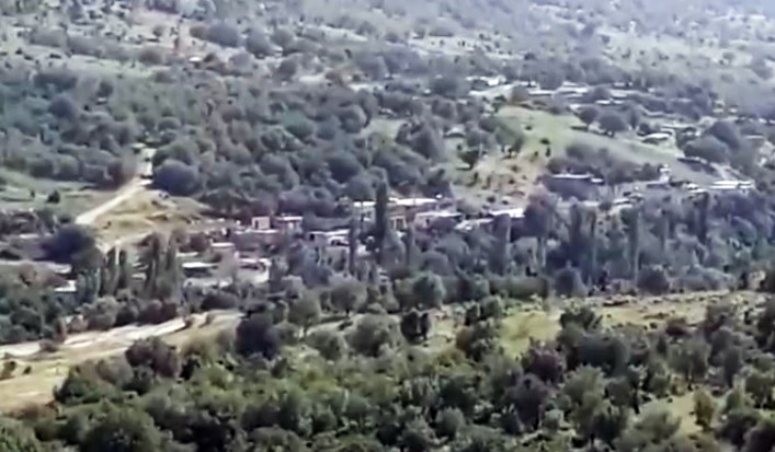 Duhok | 10 topên artêsa Tirkiyê li gundekî Amêdiyê ketin