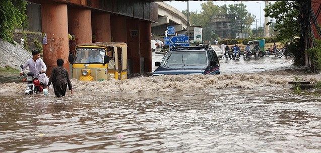 Barîna barana zêde bû sedema mirina 10 kesan