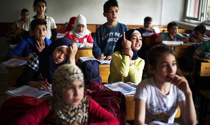 Al-Monitor | Zarokên ereb li Tirkiyê asîmile dibin: Zimanê xwe winda dikin!