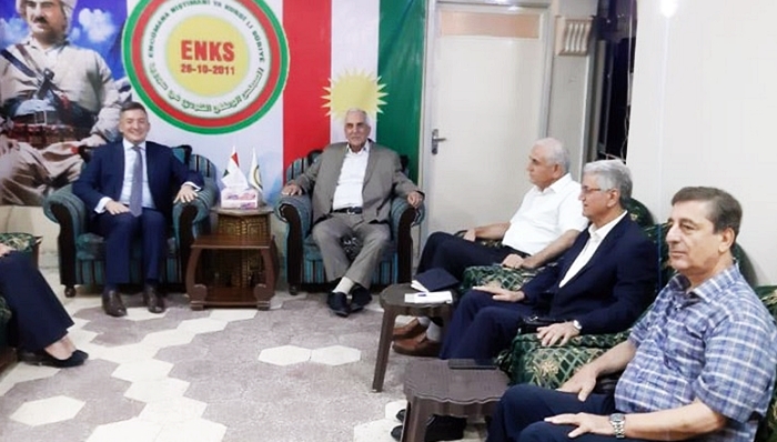 Nûnerê Wezareta Derve ya Amerîkayê bi serokatiya ENKSê re civiya